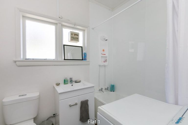 Photo of property in 1/57 Hawker Street, Mount Victoria, Wellington, 6011