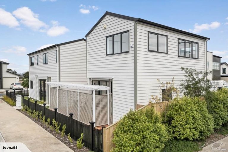 Photo of property in 10 Myland Drive, Hobsonville, Auckland, 0616