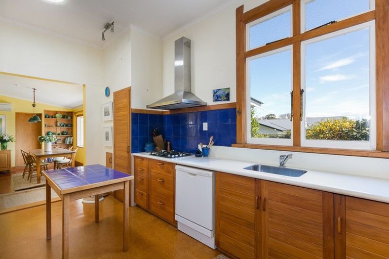 Photo of property in 28 Coleman Terrace, Hospital Hill, Napier, 4110