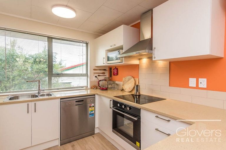 Photo of property in 140f Hepburn Road, Glendene, Auckland, 0602