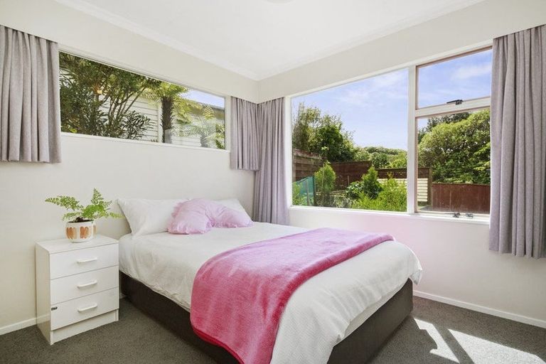 Photo of property in 30 Turriff Crescent, Tawa, Wellington, 5028