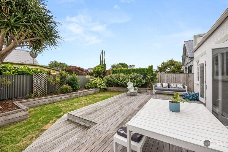 Photo of property in 19 William Street, Petone, Lower Hutt, 5012