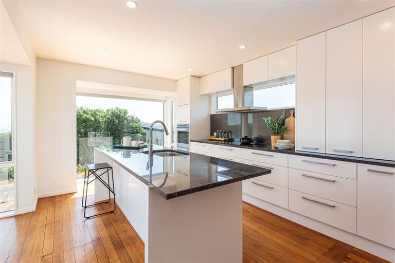 Photo of property in 40 Belleview Terrace, Mount Pleasant, Christchurch, 8081