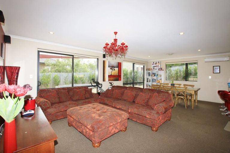 Photo of property in 3 Ohau Court, Fairview Heights, Auckland, 0632