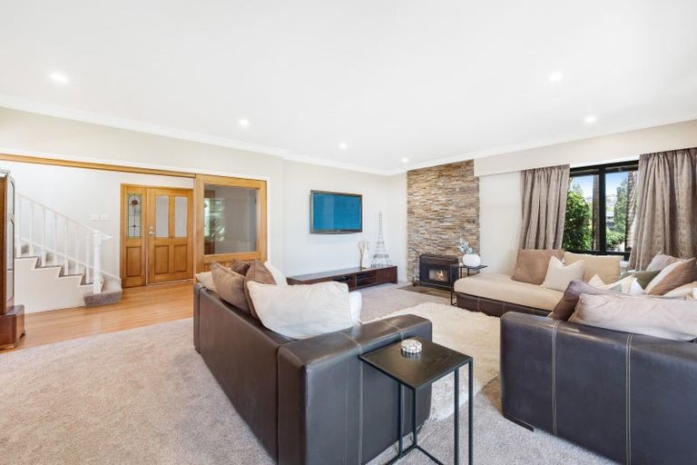 Photo of property in 188 Mellons Bay Road, Mellons Bay, Auckland, 2014