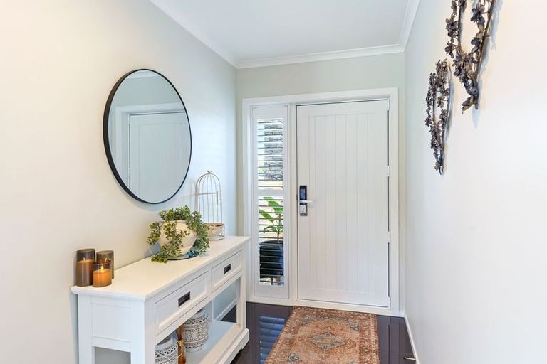 Photo of property in 12 Gardner Place, Otaki, 5512