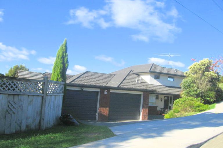 Photo of property in 1 Poto Road, Normandale, Lower Hutt, 5010