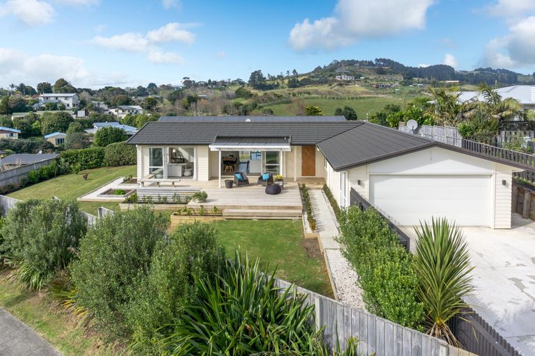 Photo of property in 7 Waikowhai Place, Raglan, 3225