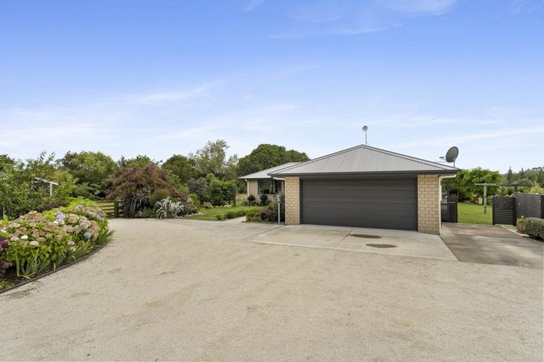Photo of property in 1369 Egmont Road, Egmont Village, Inglewood, 4386