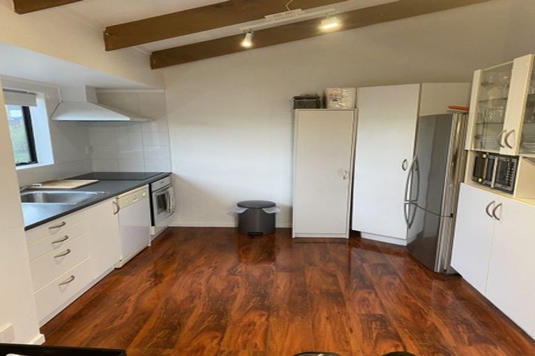 Photo of property in 35 Rhinevale Close, Henderson, Auckland, 0612