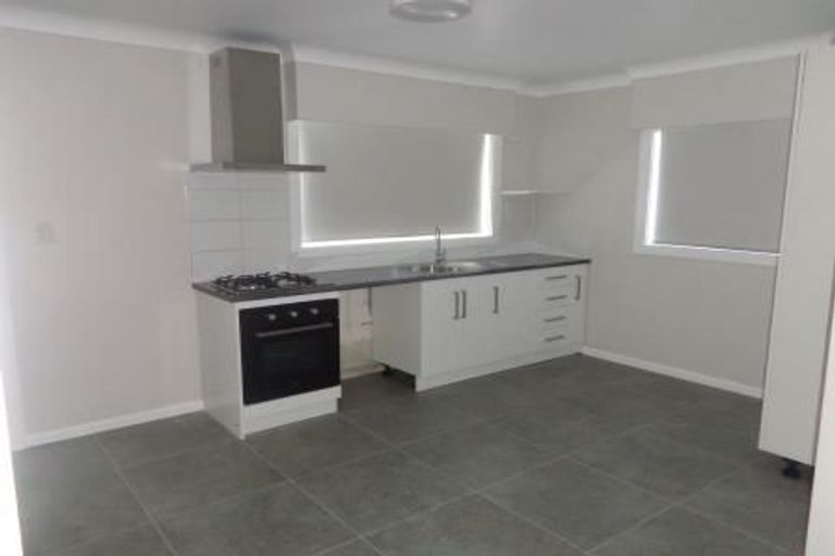 Photo of property in 96 Chislehurst Street, Henderson, Auckland, 0612