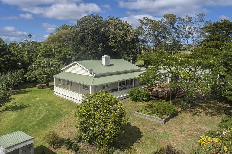 Photo of property in 2059 State Highway 16, Helensville, 0875