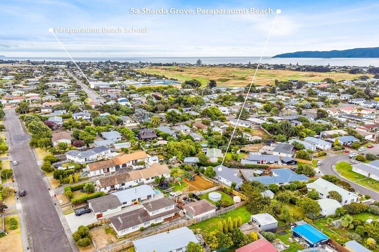 Photo of property in 5a Sharda Grove, Paraparaumu Beach, Paraparaumu, 5032