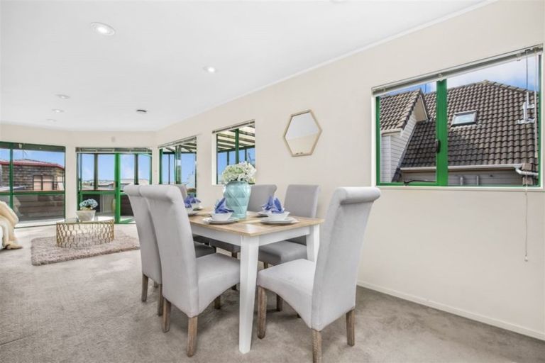 Photo of property in 2/44 Loloma Drive, Half Moon Bay, Auckland, 2012