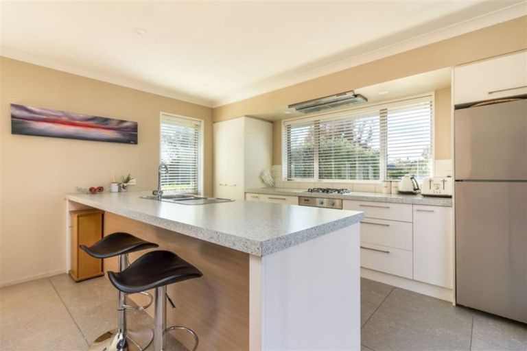 Photo of property in 2 Bernice Crescent, Yaldhurst, Christchurch, 8042