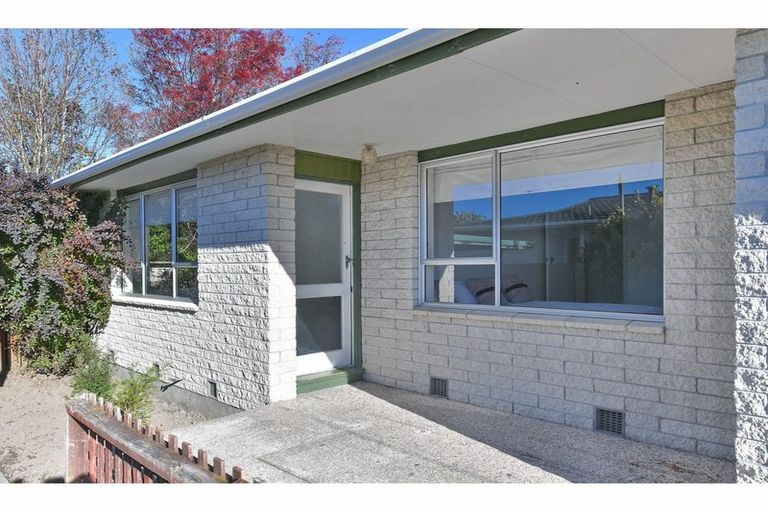 Photo of property in 2/36 Oldwood Street, Bishopdale, Christchurch, 8053