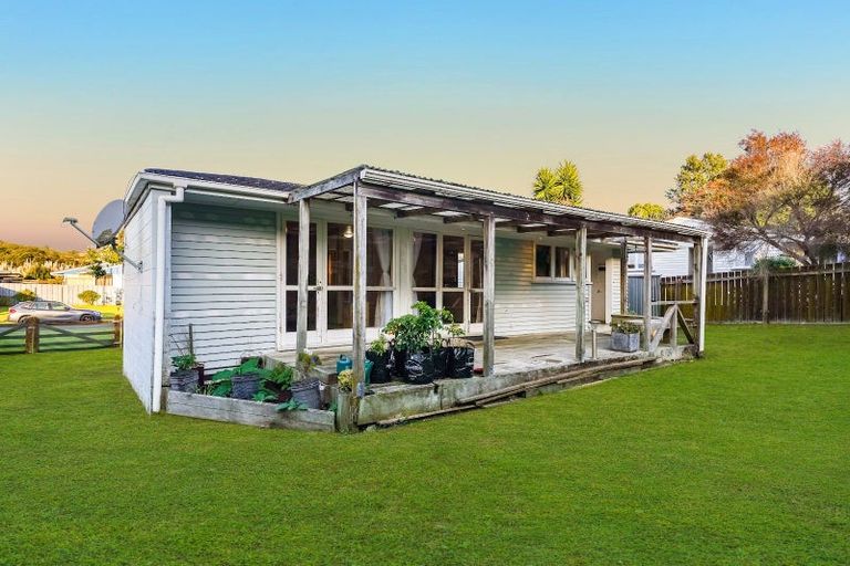 Photo of property in 5 Miro Place, Waiuku, 2123