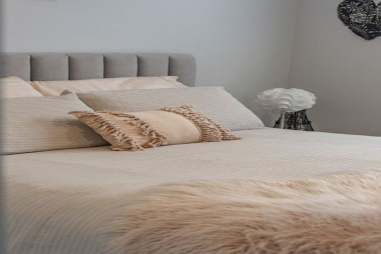 Photo of property in 18 Ellmers Street, Woodend, 7691