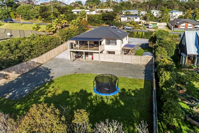 Photo of property in 3 Otanerua Road, Hatfields Beach, Orewa, 0931