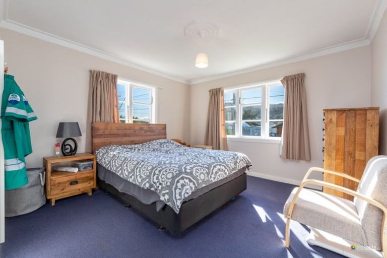 Photo of property in 80 Main Road, Wainuiomata, Lower Hutt, 5014