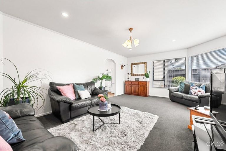 Photo of property in 13a Fairfield Avenue, Fairfield, Lower Hutt, 5011