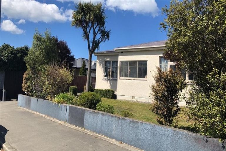 Photo of property in 160 Wainoni Road, Avondale, Christchurch, 8061