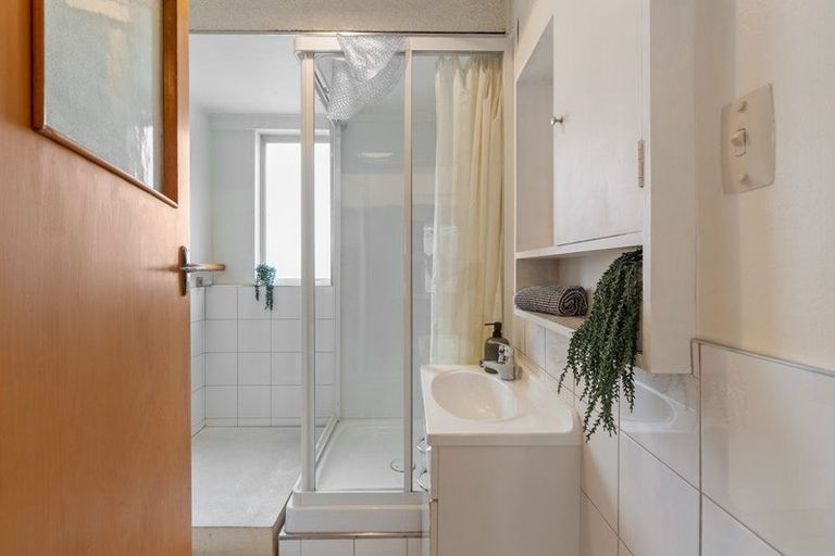 Photo of property in Adelphi Apartments, 183 The Terrace, Wellington Central, Wellington, 6011