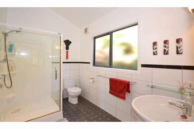 Photo of property in 22 Riverview Road, Kerikeri, 0230