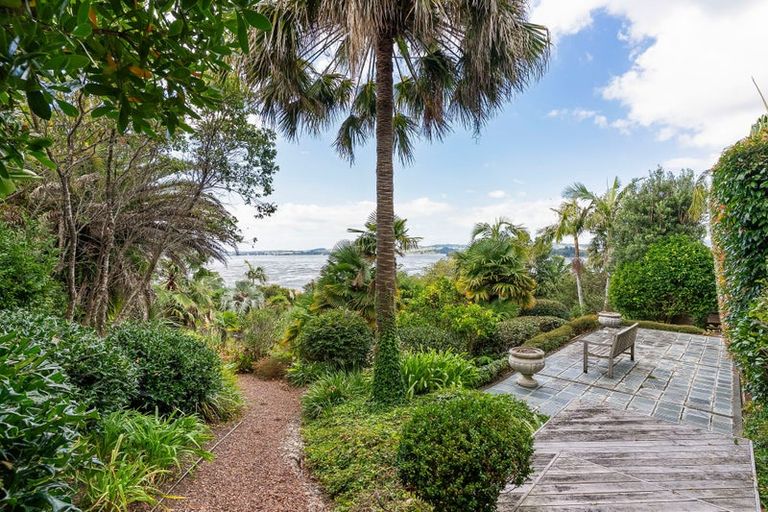 Photo of property in 220 Sandspit Road, Shelly Park, Auckland, 2014