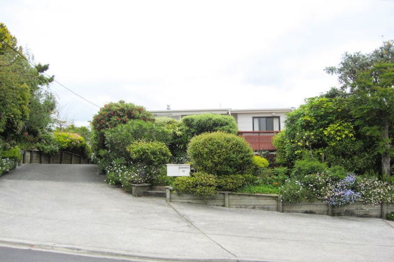 Photo of property in 15 Roberts Road, Matakatia, Whangaparaoa, 0930