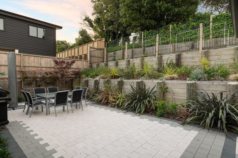 Photo of property in 2 Raptor Way, Welcome Bay, Tauranga, 3175