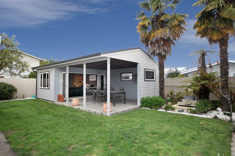 Photo of property in 4 Forsyth Street, Taradale, Napier, 4112