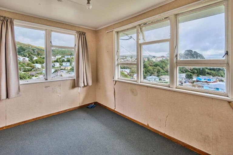 Photo of property in 35 Durham Street, Cannons Creek, Porirua, 5024