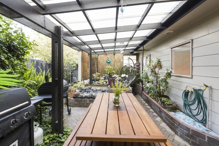 Photo of property in 6 Paradise Place, Milson, Palmerston North, 4414