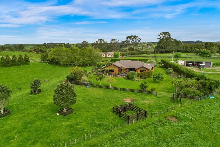 Photo of property in 569 Smart Road, Hillsborough, New Plymouth, 4372