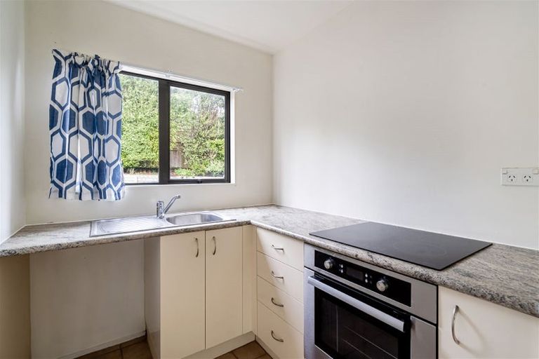 Photo of property in 11/44 Fields Parade, Oteha, Auckland, 0632