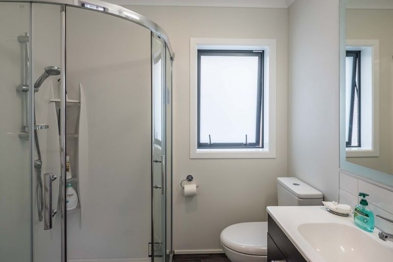 Photo of property in 76 Awatea Avenue, Paraparaumu, 5032