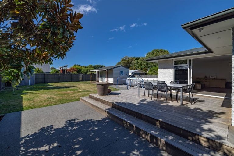 Photo of property in 16 Englefield Road, Belfast, Christchurch, 8051