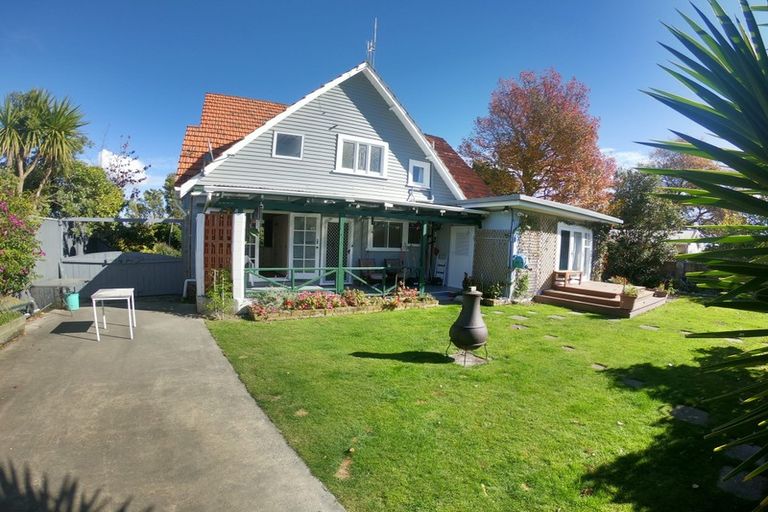 Photo of property in 151 Ruahine Street, Roslyn, Palmerston North, 4414