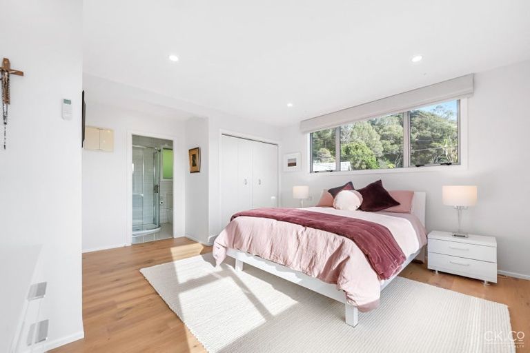 Photo of property in 212 Whites Line East, Waiwhetu, Lower Hutt, 5010