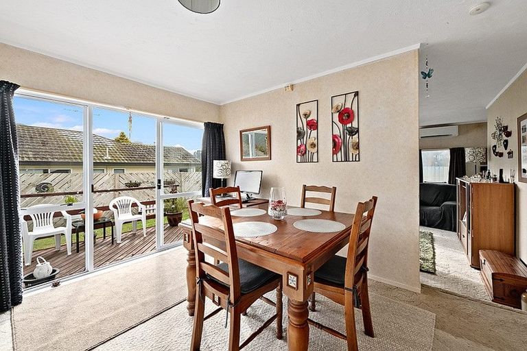 Photo of property in 22 Memphis Grove, Totara Park, Upper Hutt, 5018