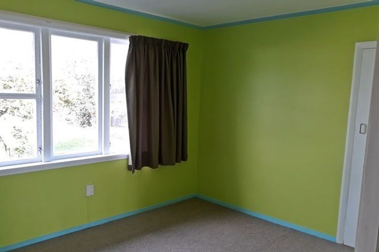 Photo of property in 6 Somerset Crescent, Highbury, Palmerston North, 4412