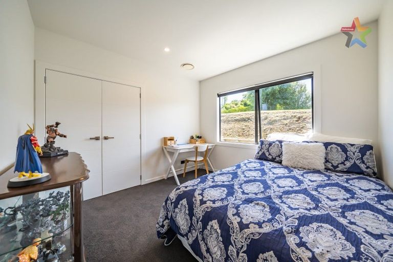 Photo of property in 13 Mount Marua Way, Timberlea, Upper Hutt, 5018