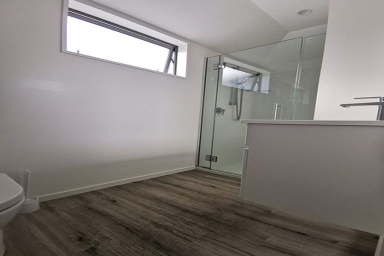 Photo of property in 2/2 Montana Avenue, Ilam, Christchurch, 8041