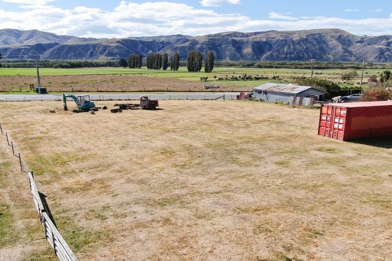 Photo of property in 3 Mckellar Street, Duntroon, Oamaru, 9494