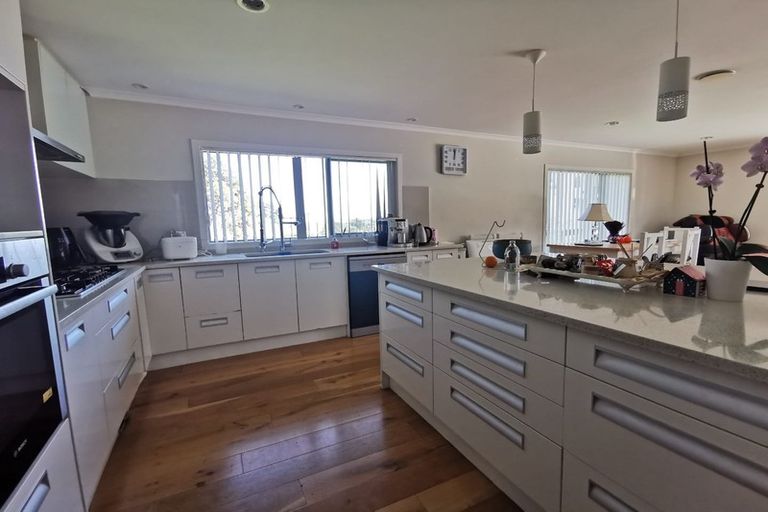 Photo of property in 15 Aviano Close, Flat Bush, Auckland, 2019