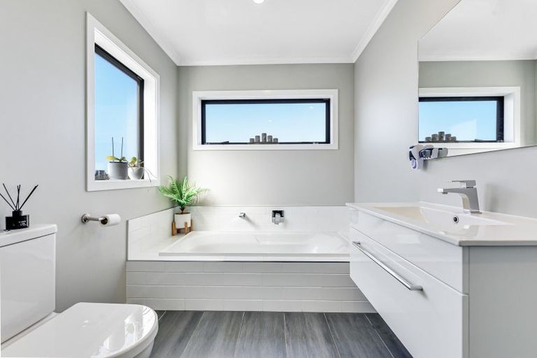 Photo of property in 18 Capper Crescent, Chartwell, Hamilton, 3210