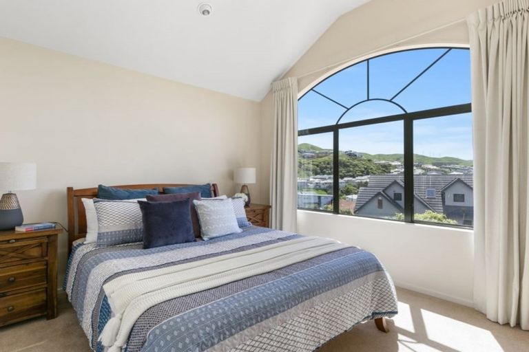 Photo of property in 2 Ridley Green, Churton Park, Wellington, 6037