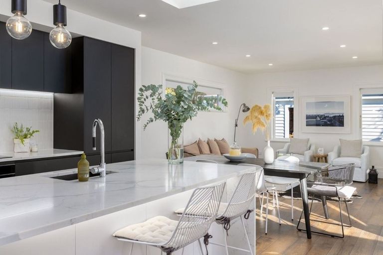 Photo of property in 121 Bristol Street, St Albans, Christchurch, 8014