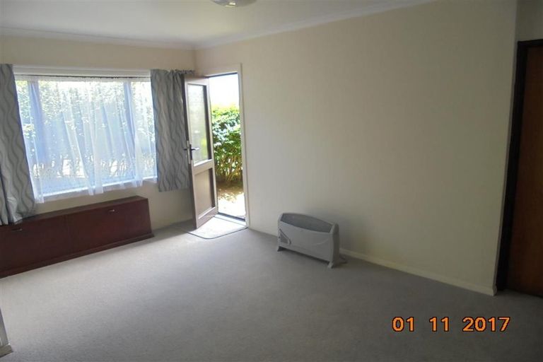 Photo of property in 30 Ranui Terrace, Tawa, Wellington, 5028